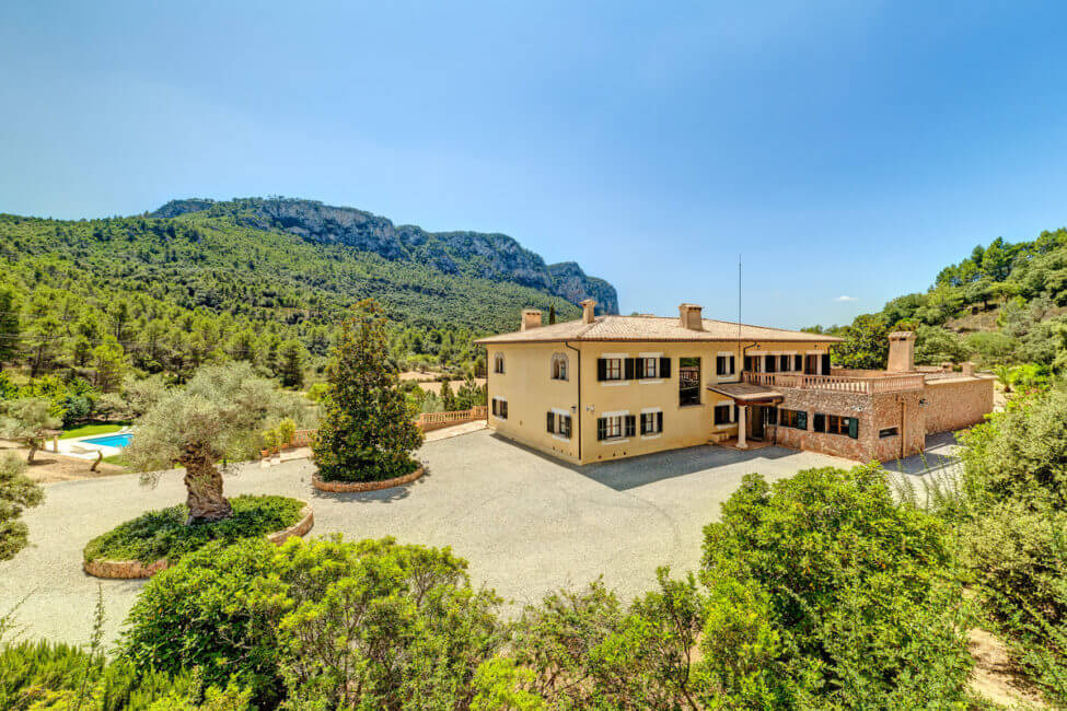 Wunderschöne Finca mit Bergblick und traumhaftem Pool in Bunyola