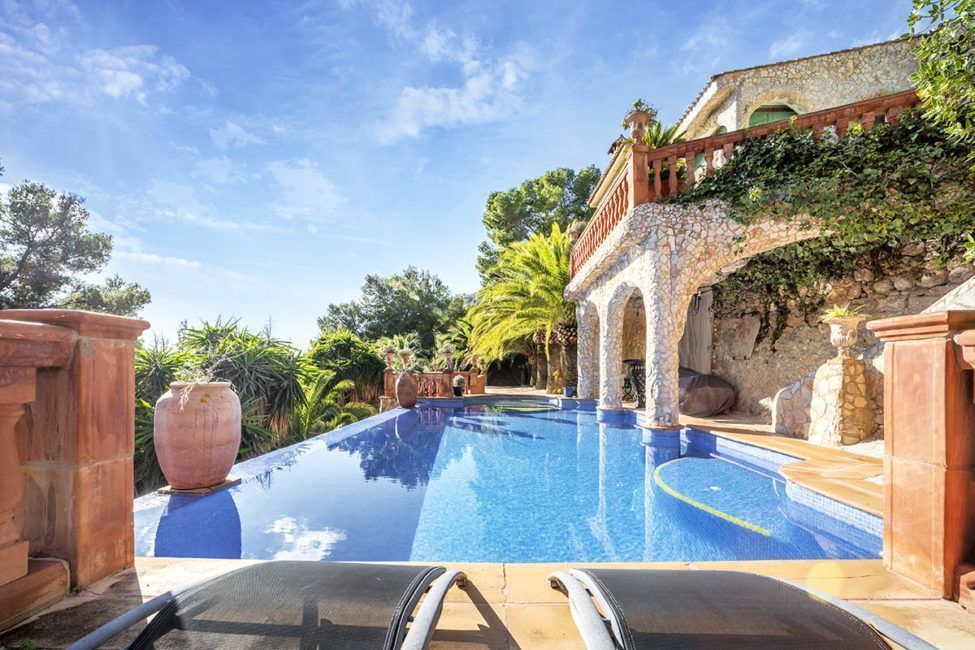 Märchenhafte Villa mit Meerblick, Pool und Atelier in Genova