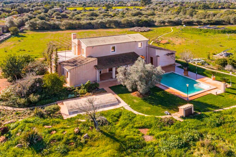 Ökologisch nachhaltige Finca mit Ferienvermietungslizenz in Llucmajor