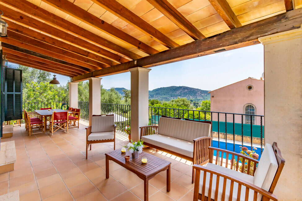 Rustic villa with salt water pool and garden in Alaró