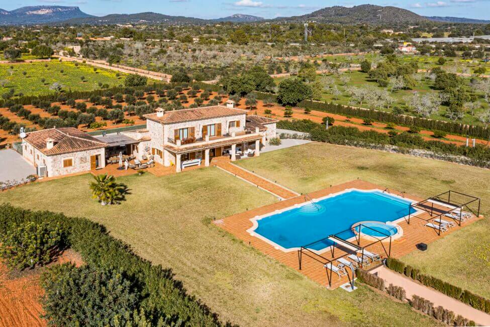 Luxus-Finca mit Ferienvermietungslizenz und Pool in LLucmajor