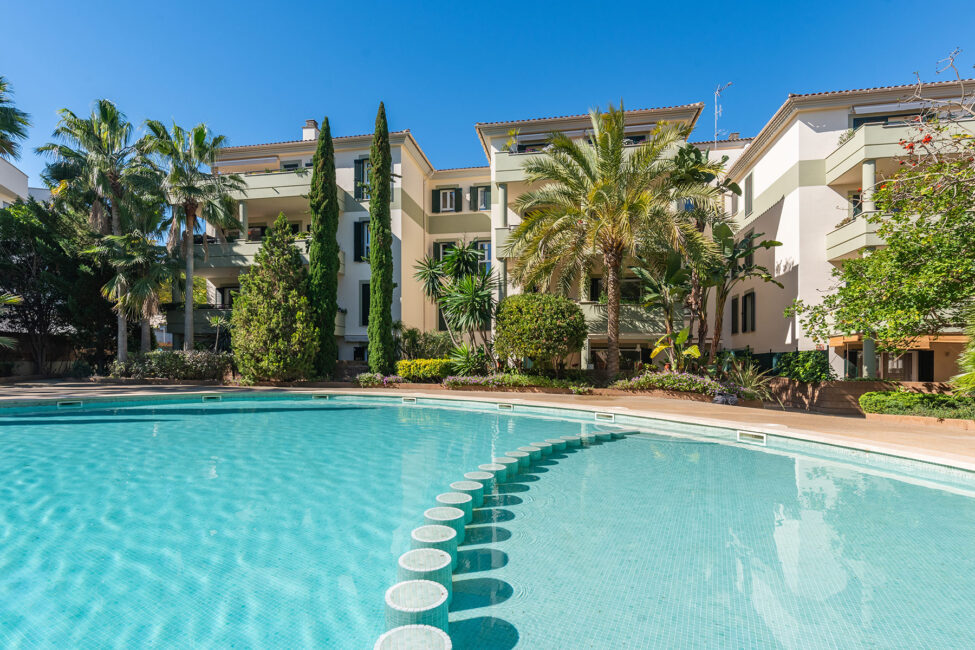 Acogedor piso con terraza en un exclusivo complejo residencial en San Agustín