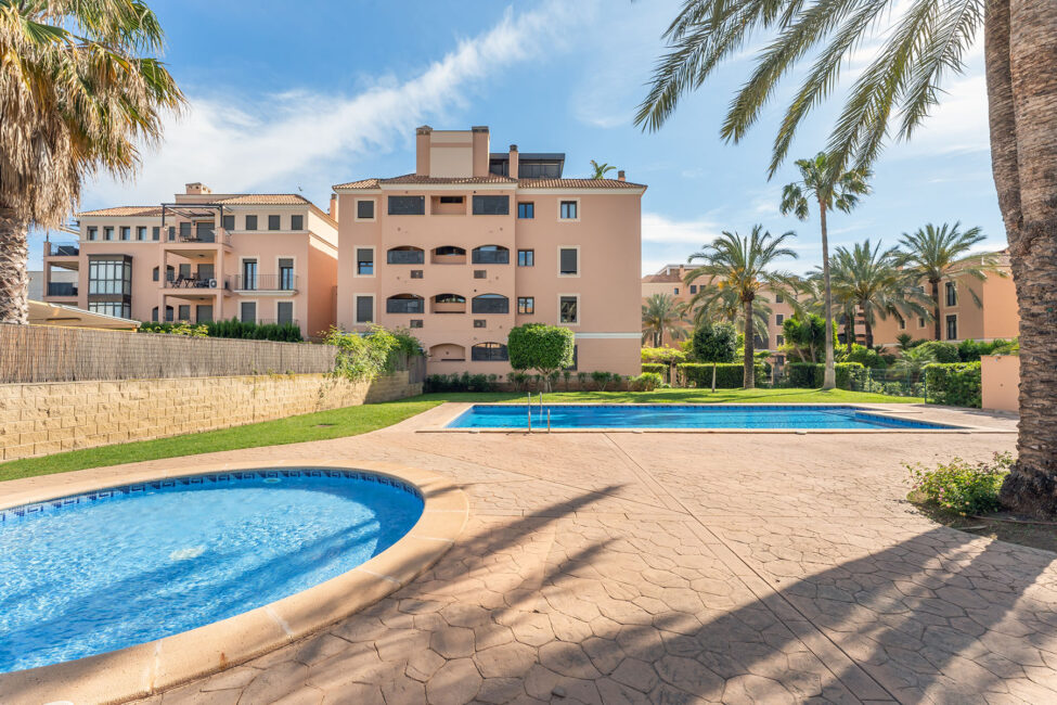 Attraktives Apartment mit Gemeinschaftspool in der Nähe des Meeres in Portixol