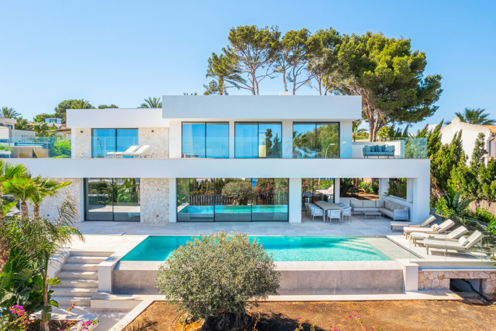 Beeindruckende Neubauvilla mit tollem Meerblick in Sol de Mallorca